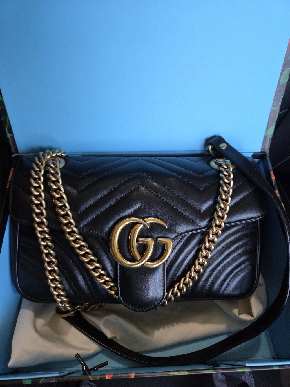 $1550cad SMALL gucci marmont
